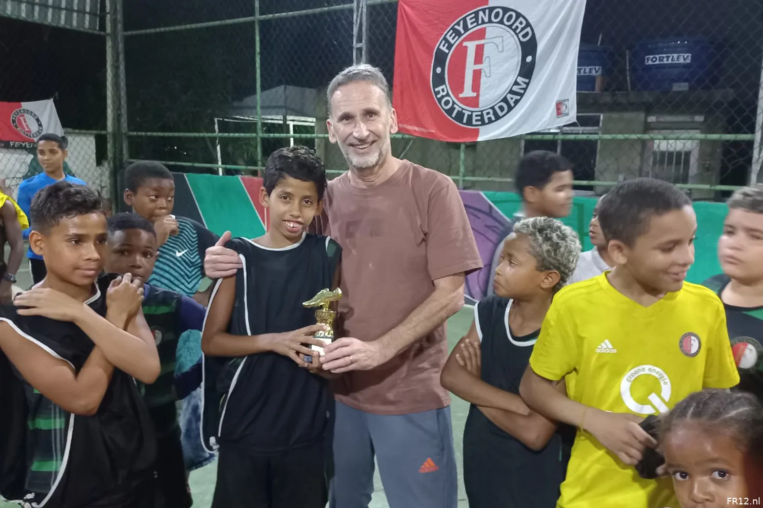 Het bijzondere verhaal achter een Feyenoord Sportclub midden in Rio de Janeiro