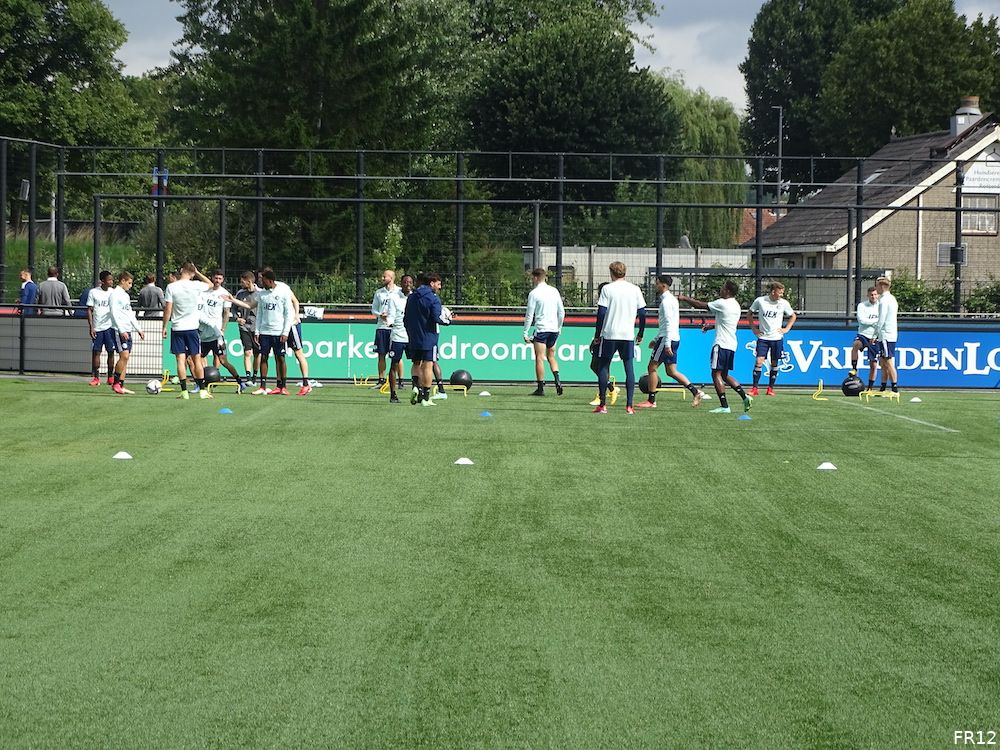 Fotoverslag Feyenoord traint op 1908 online