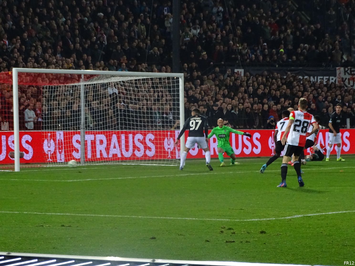 Fotoverslag Feyenoord - FK Partizan online