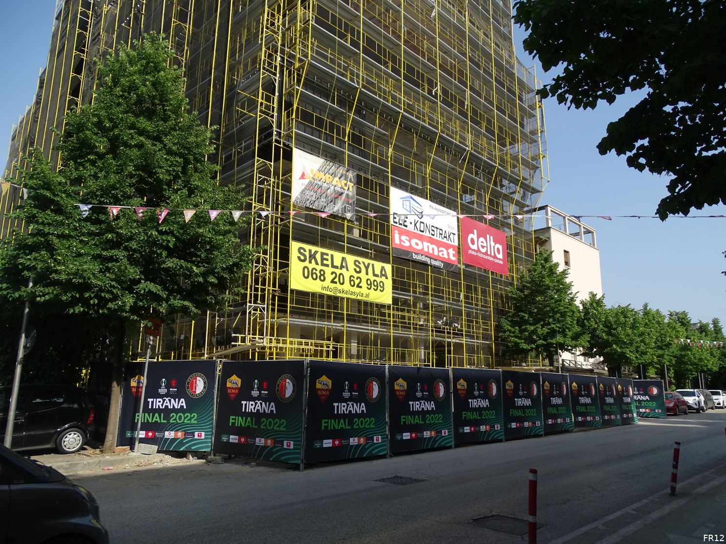 Fotoverslag eerste dag in Tirana online