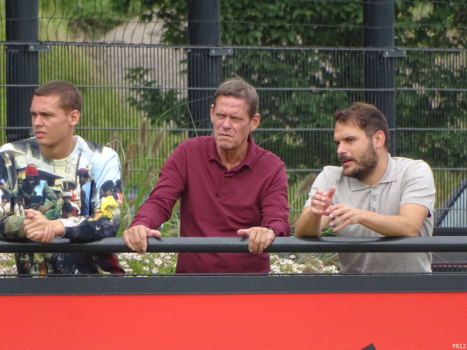 Feyenoord neemt op trainingscomplex afscheid van Arnesen