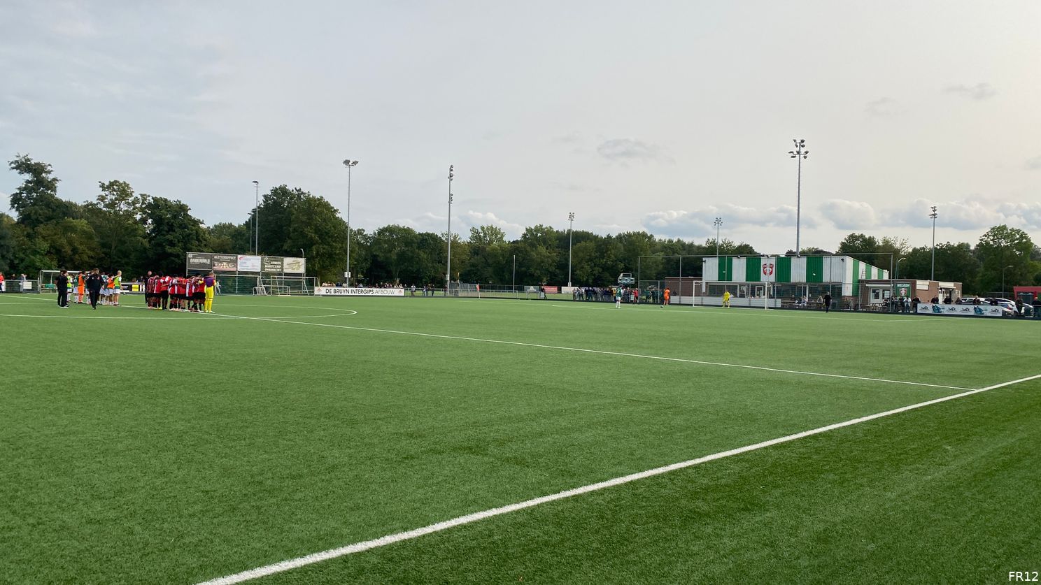 Feyenoord O16 wint na penalty's in de beker van FC Dordrecht O16