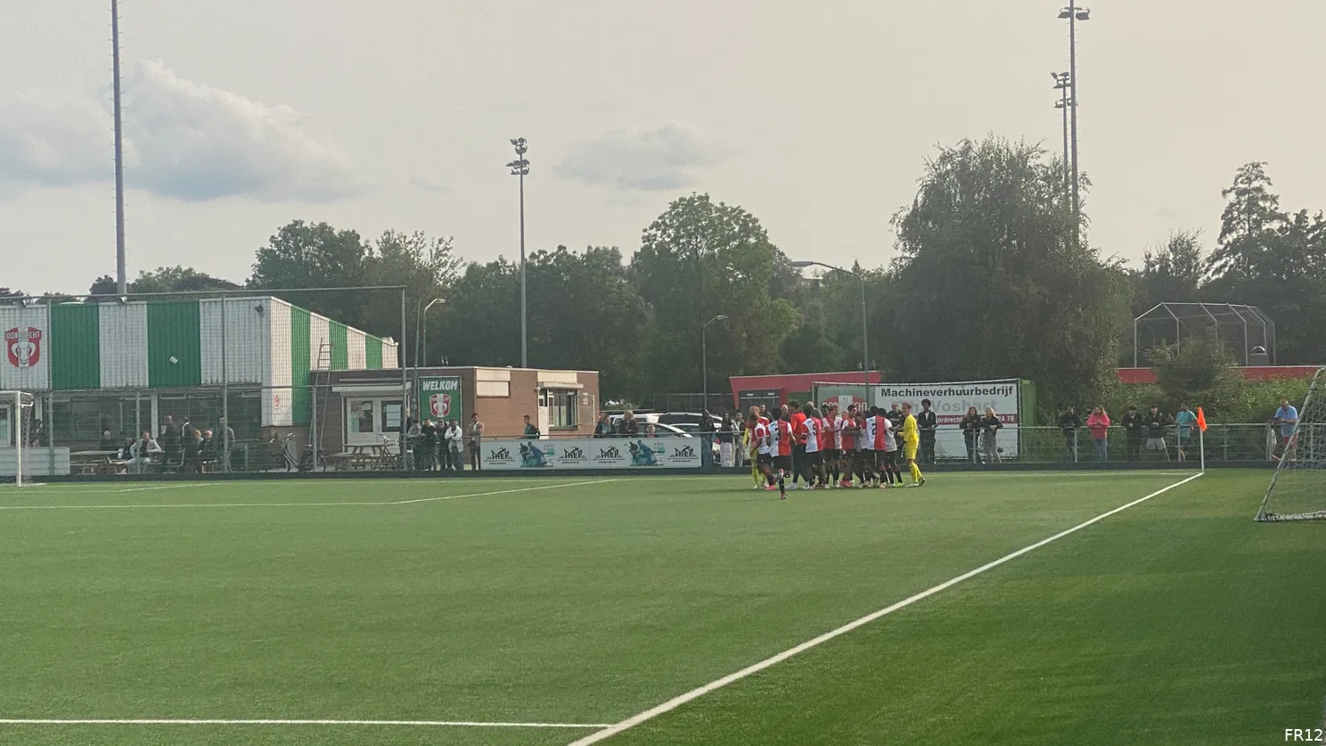 Feyenoord O16 wint na penalty's in de beker van FC Dordrecht O16