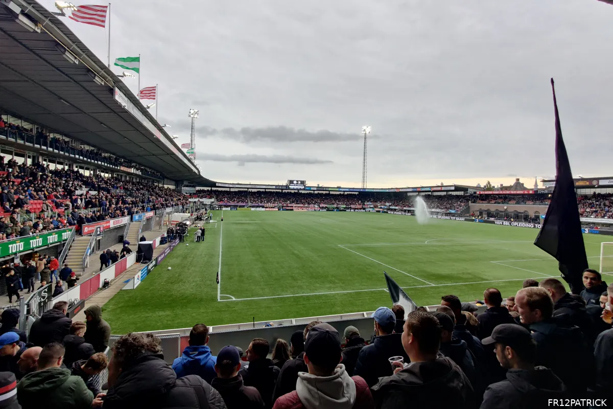 Perez over veld Sparta: ''Het is een schande''