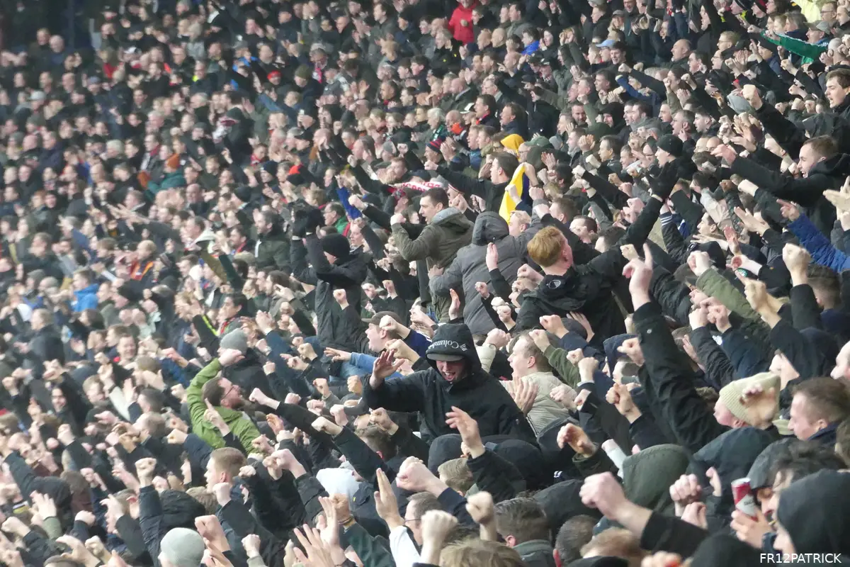 ''Dat is bij veel supporters in het verkeerde keelgat geschoten''