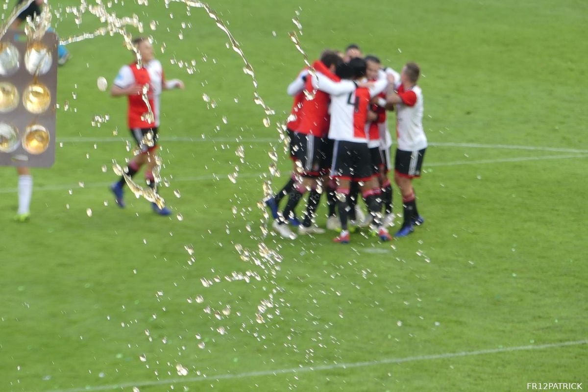 Feyenoord start proef met herbruikbare bekers op groene zijde