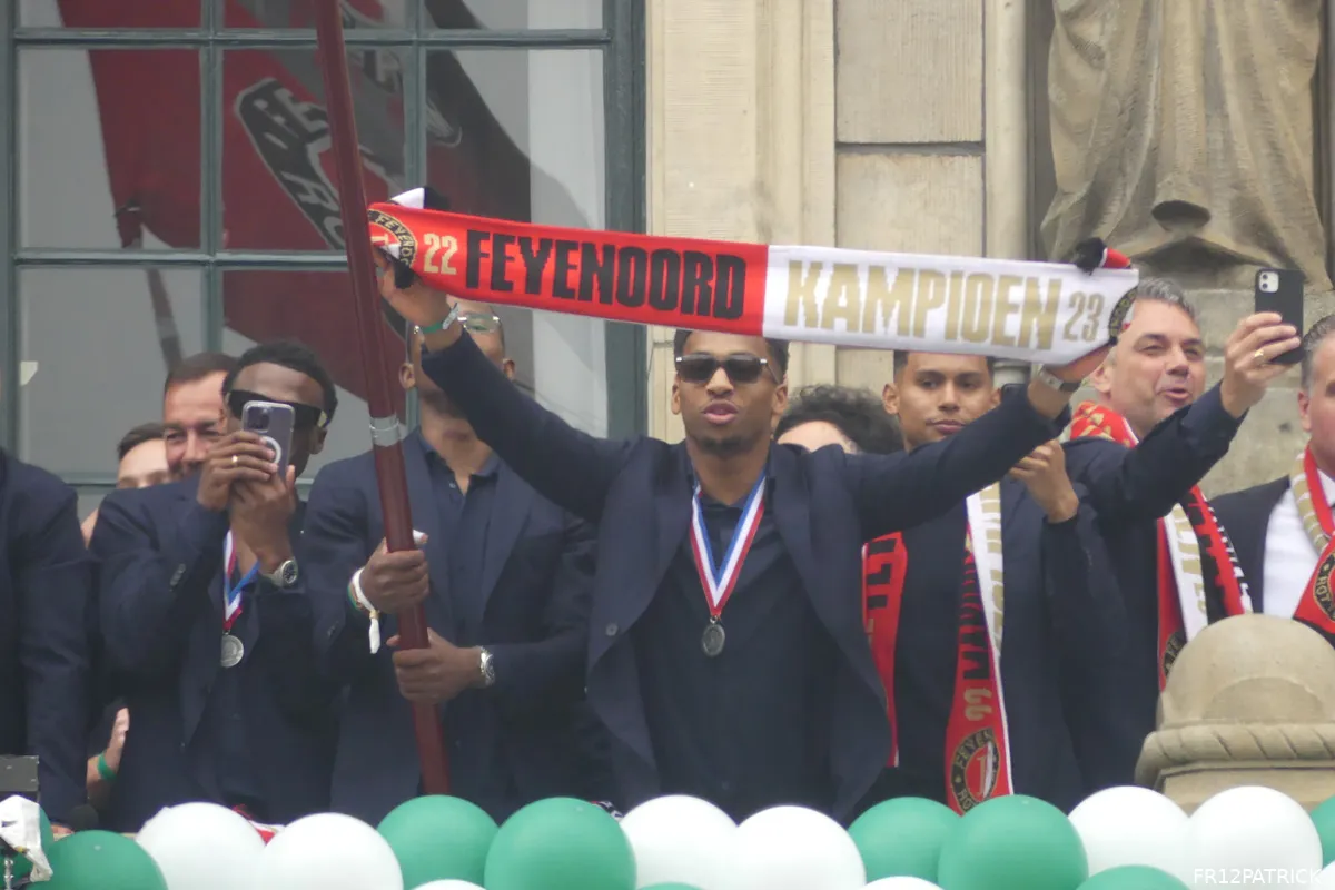 Fotoverslag huldiging op de Coolsingel online