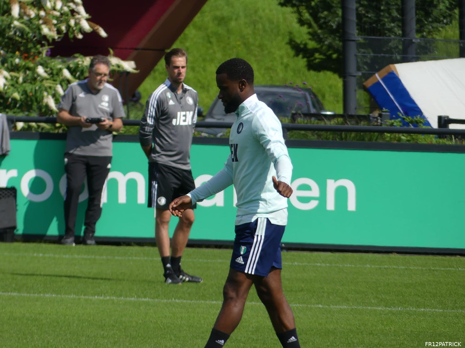 Milambo traint voluit mee met Feyenoord