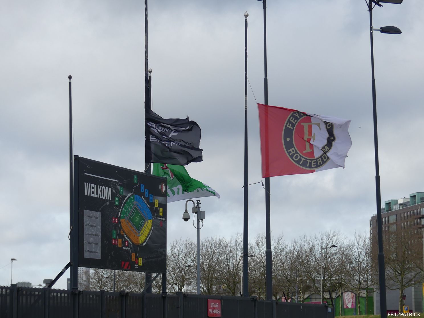 Fotoverslag laatste eerbetoon Wim Jansen online