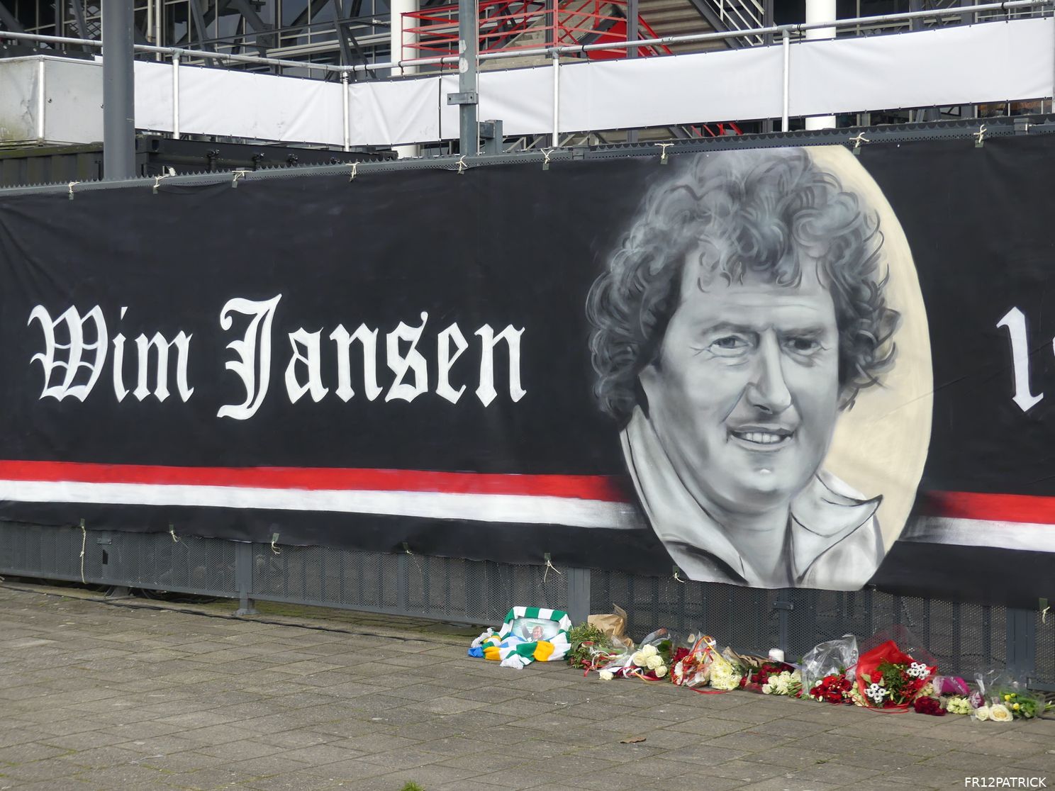 Fotoverslag laatste eerbetoon Wim Jansen online