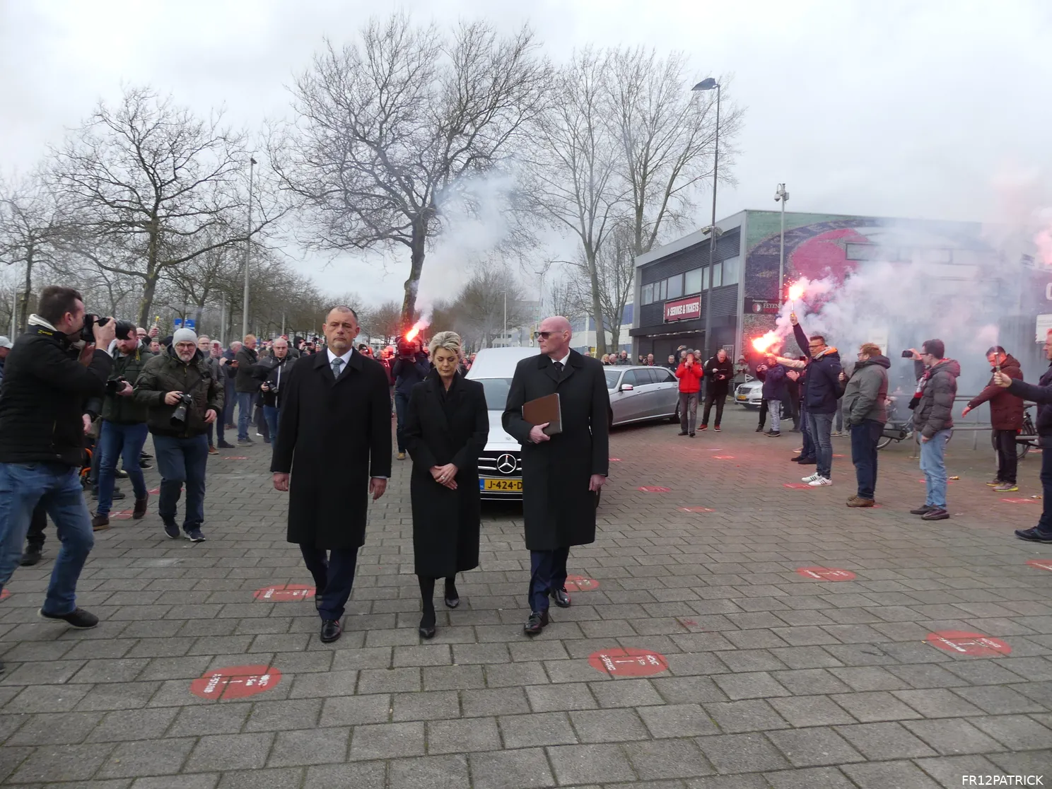 Fotoverslag laatste eerbetoon Wim Jansen online