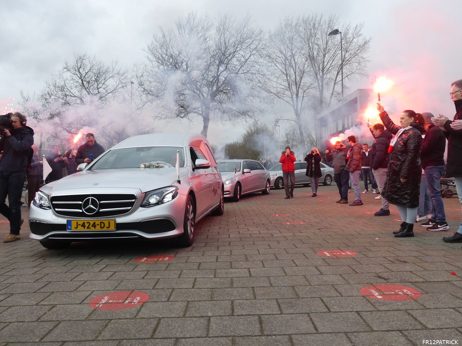 Fotoverslag laatste eerbetoon Wim Jansen online