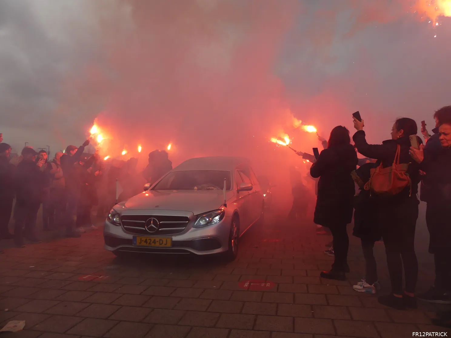 Fotoverslag laatste eerbetoon Wim Jansen online