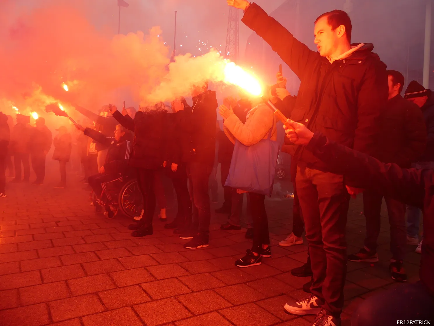 Fotoverslag laatste eerbetoon Wim Jansen online