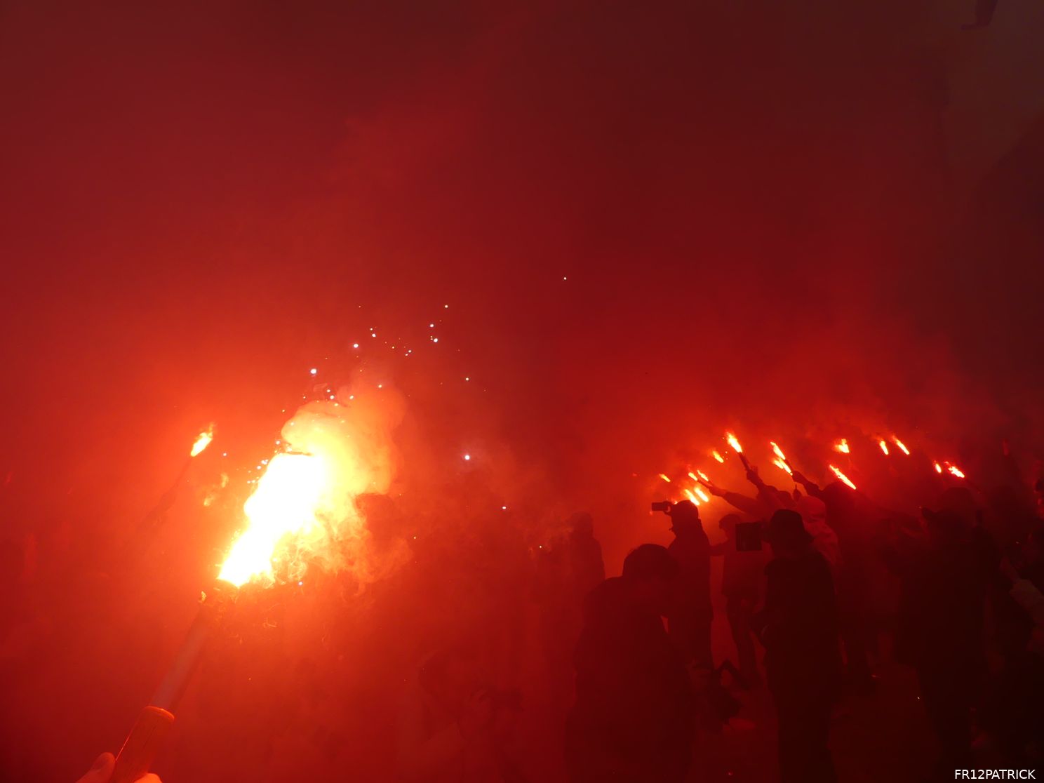 Fotoverslag laatste eerbetoon Wim Jansen online