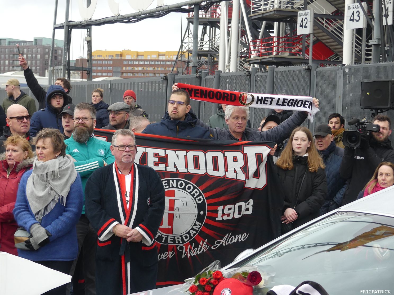 Fotoverslag laatste eerbetoon Wim Jansen online