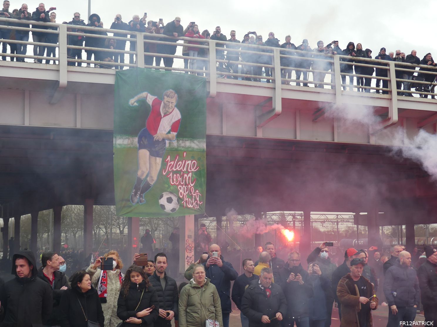 Fotoverslag laatste eerbetoon Wim Jansen online