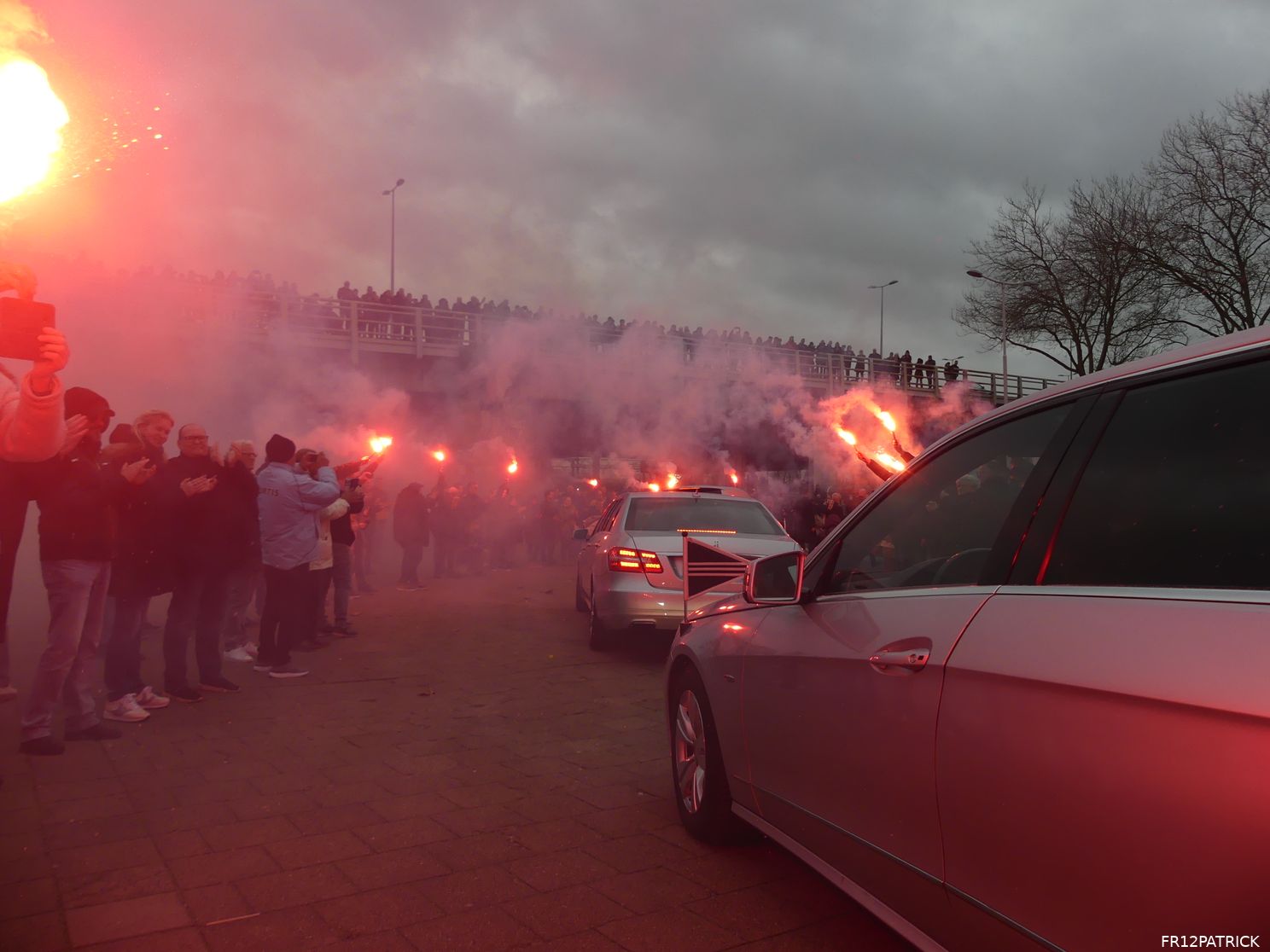Fotoverslag laatste eerbetoon Wim Jansen online