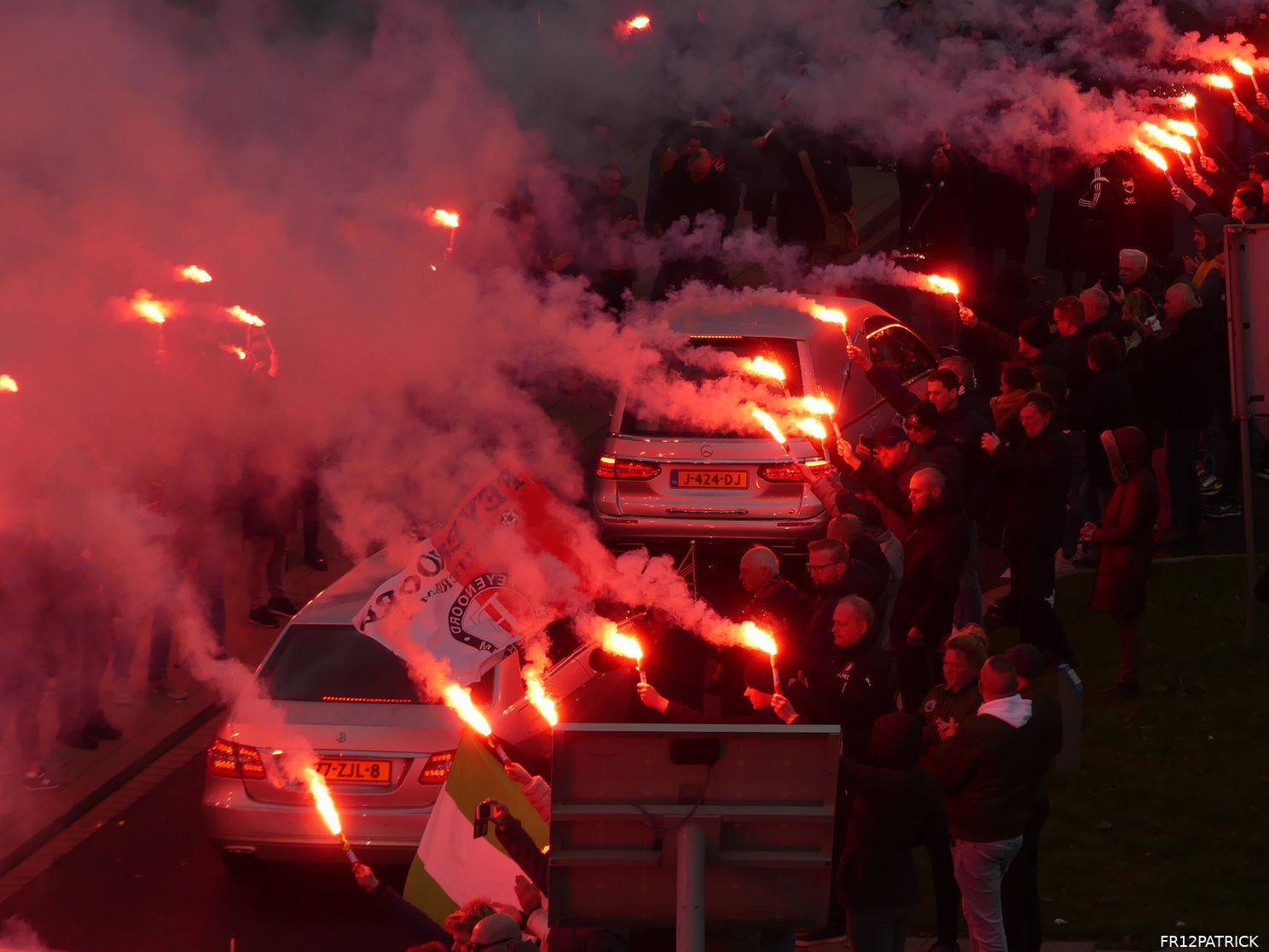 Fotoverslag laatste eerbetoon Wim Jansen online