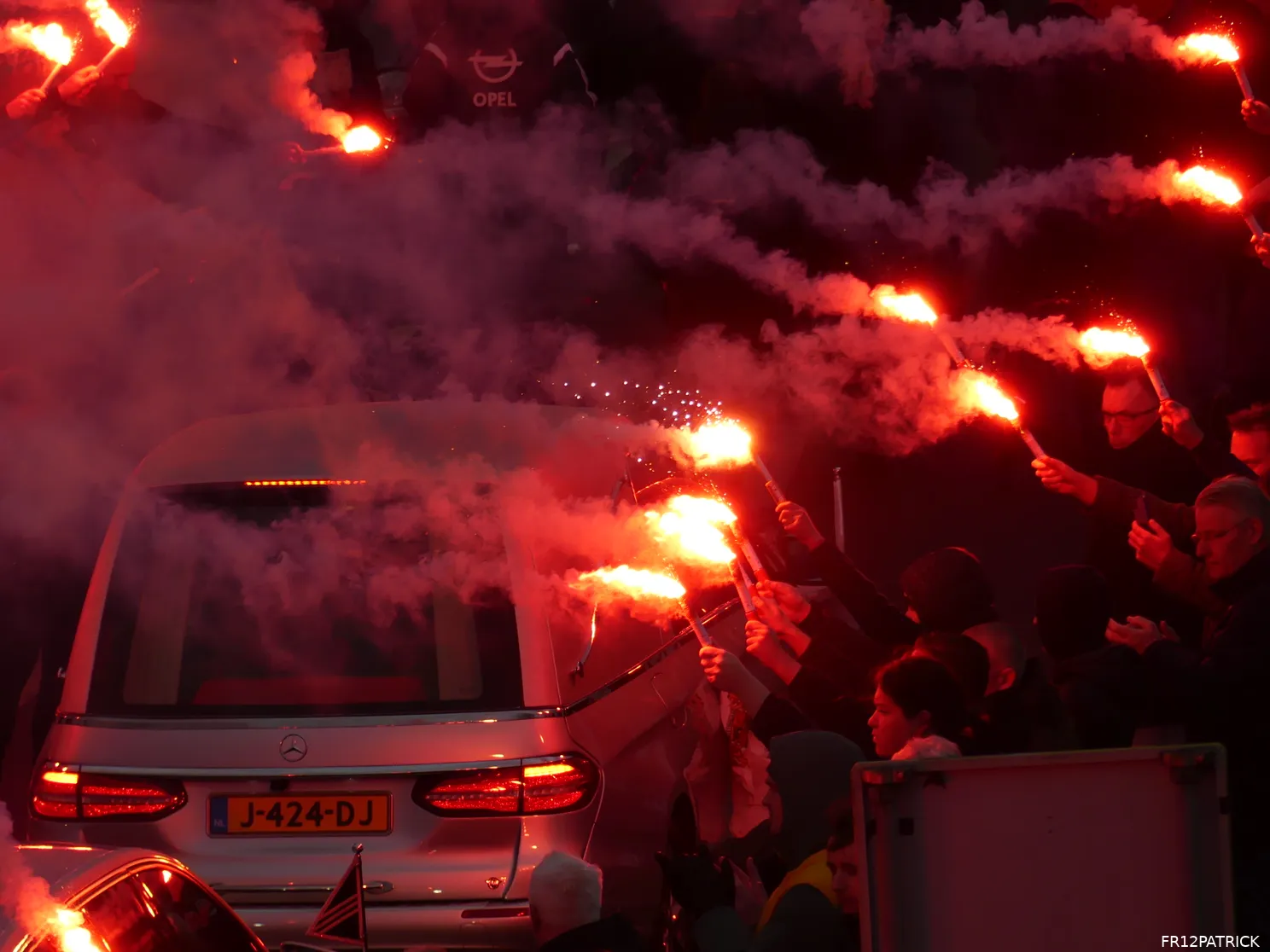 Fotoverslag laatste eerbetoon Wim Jansen online