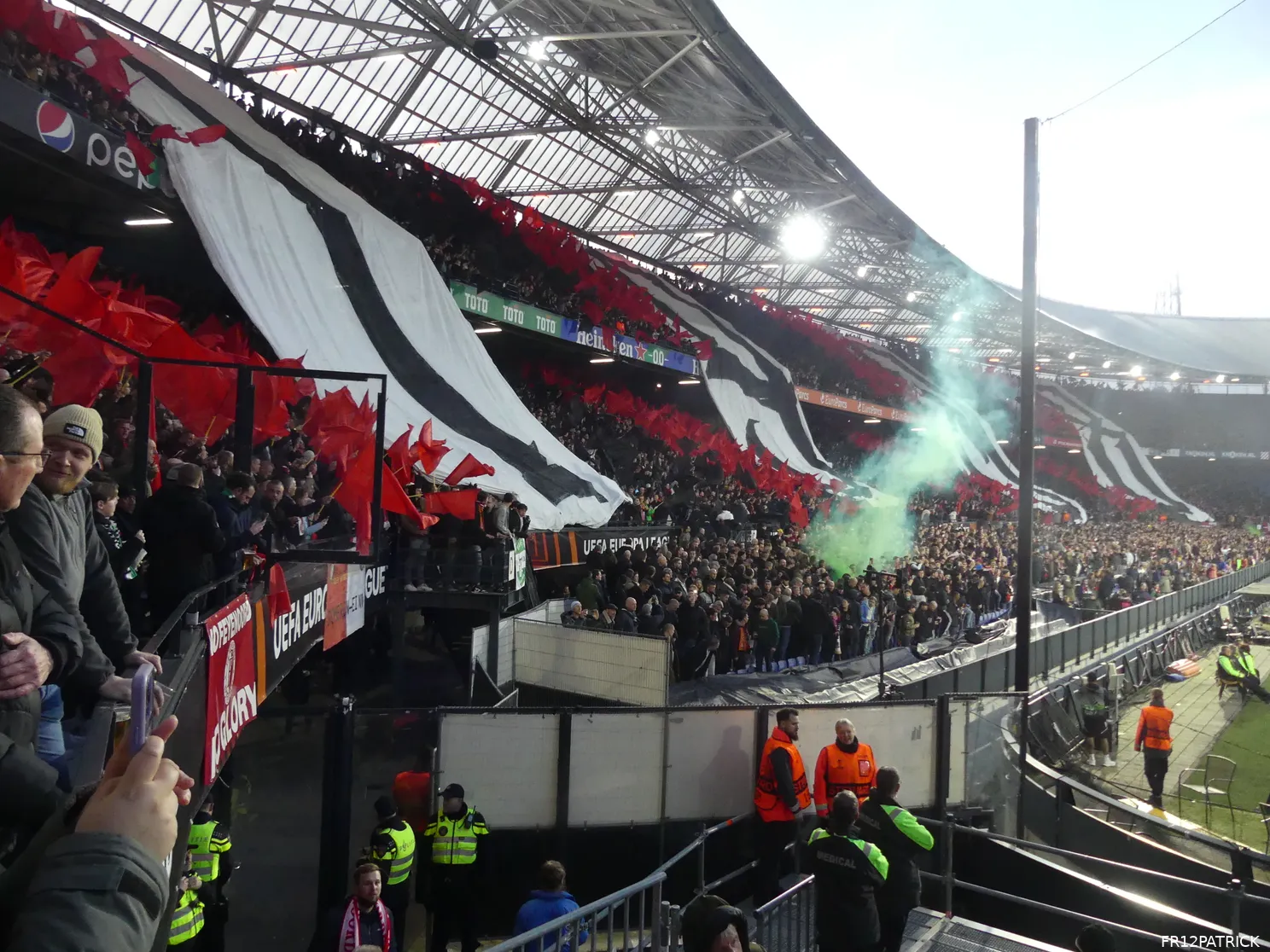 Fotoverslag Feyenoord - Shakthar Donetsk online