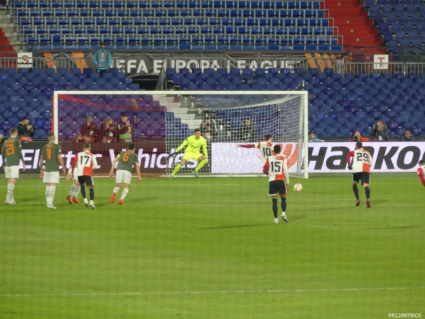 Fotoverslag Feyenoord - Shakthar Donetsk online
