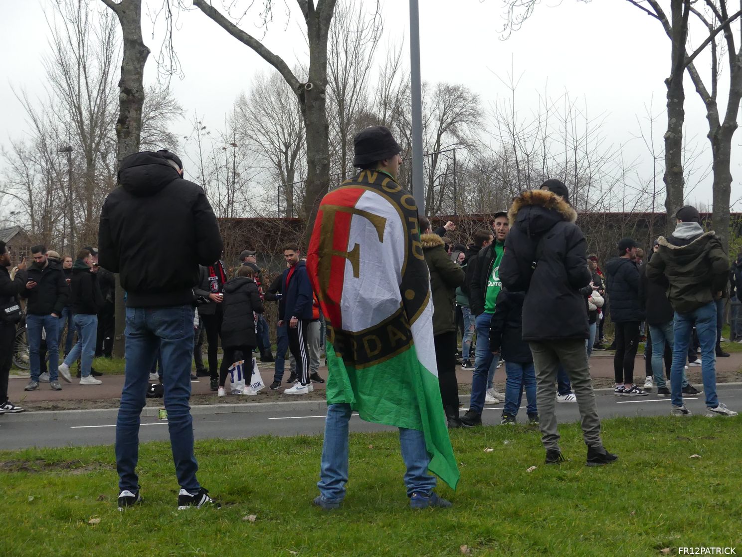Fotoverslag ontvangst spelersbus na winst in de Klassieker