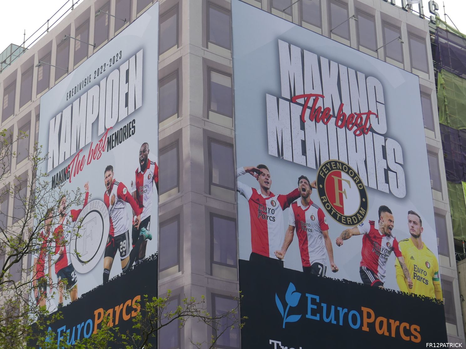 Fotoverslag huldiging op de Coolsingel online