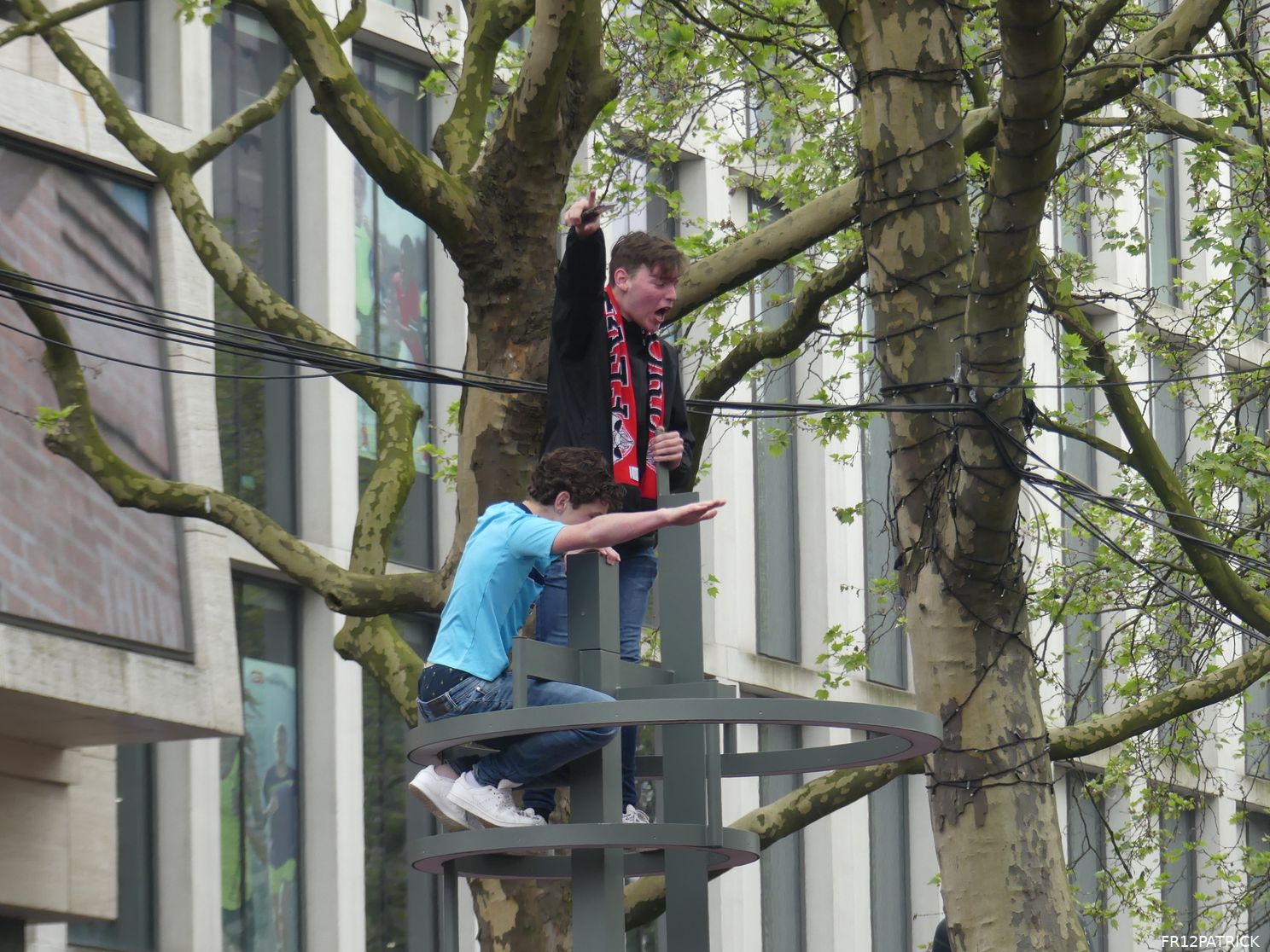 Fotoverslag huldiging op de Coolsingel online