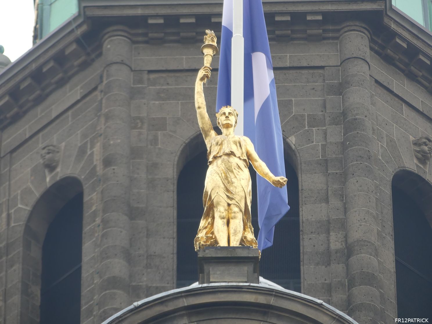 Fotoverslag huldiging op de Coolsingel online
