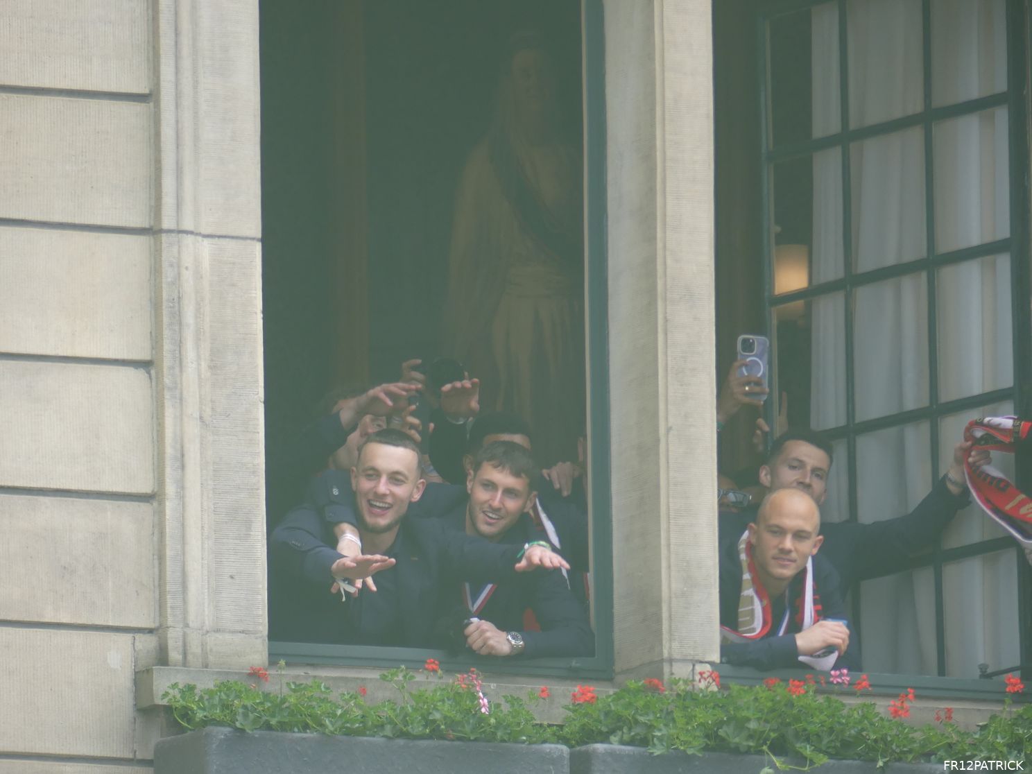 Fotoverslag huldiging op de Coolsingel online