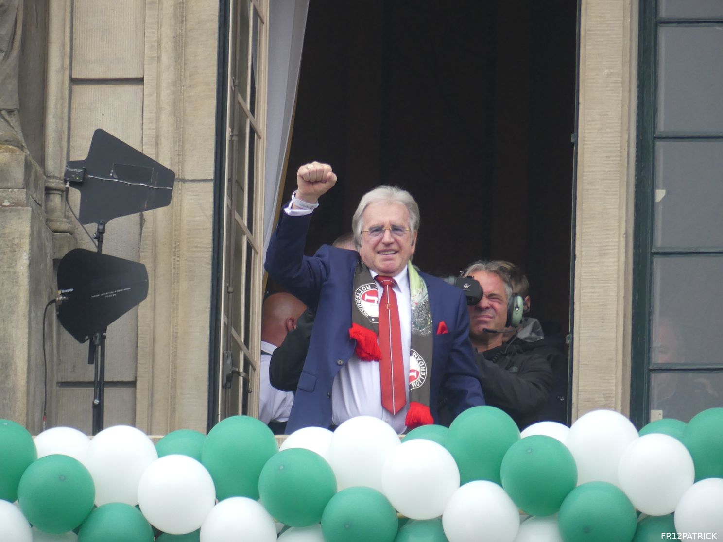 Fotoverslag huldiging op de Coolsingel online