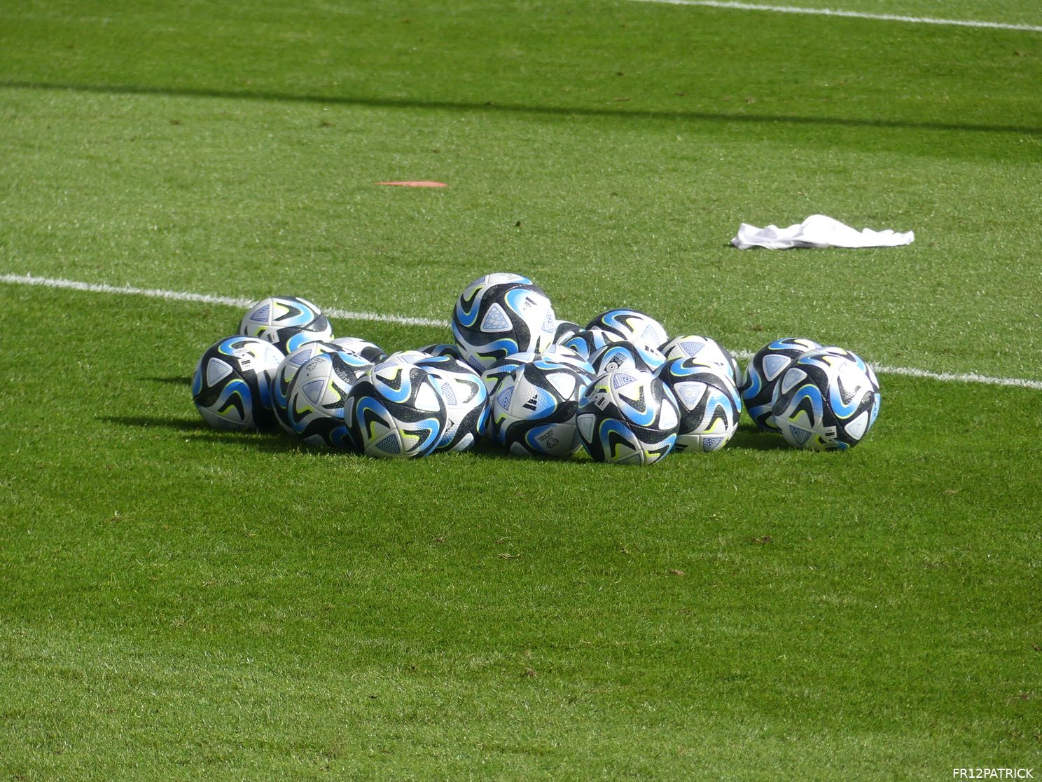Fotoverslag laatste training voor Ajax-uit online