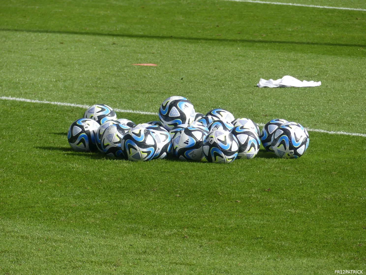 Fotoverslag laatste training voor Ajax-uit online