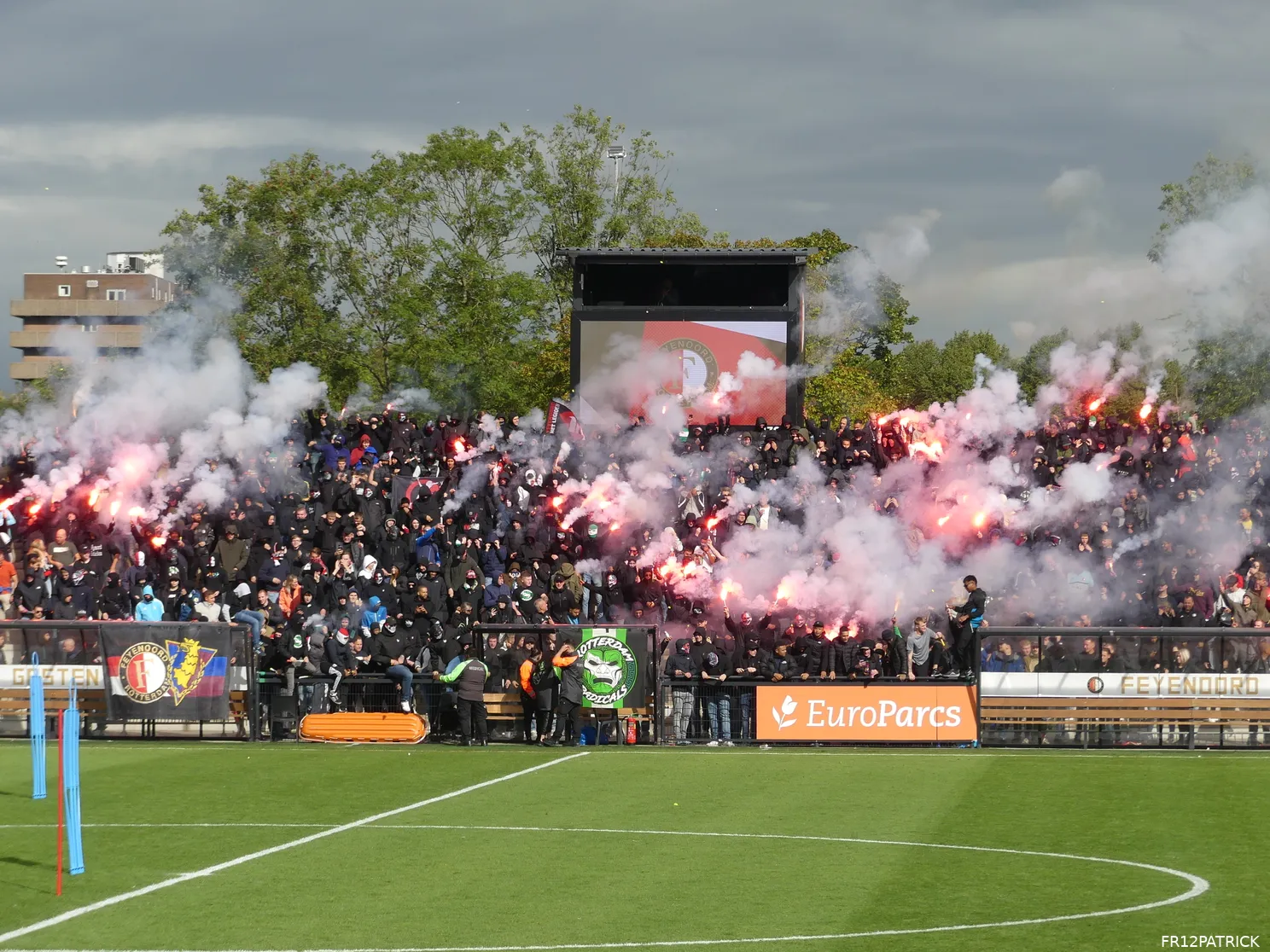 Fotoverslag laatste training voor Ajax-uit online