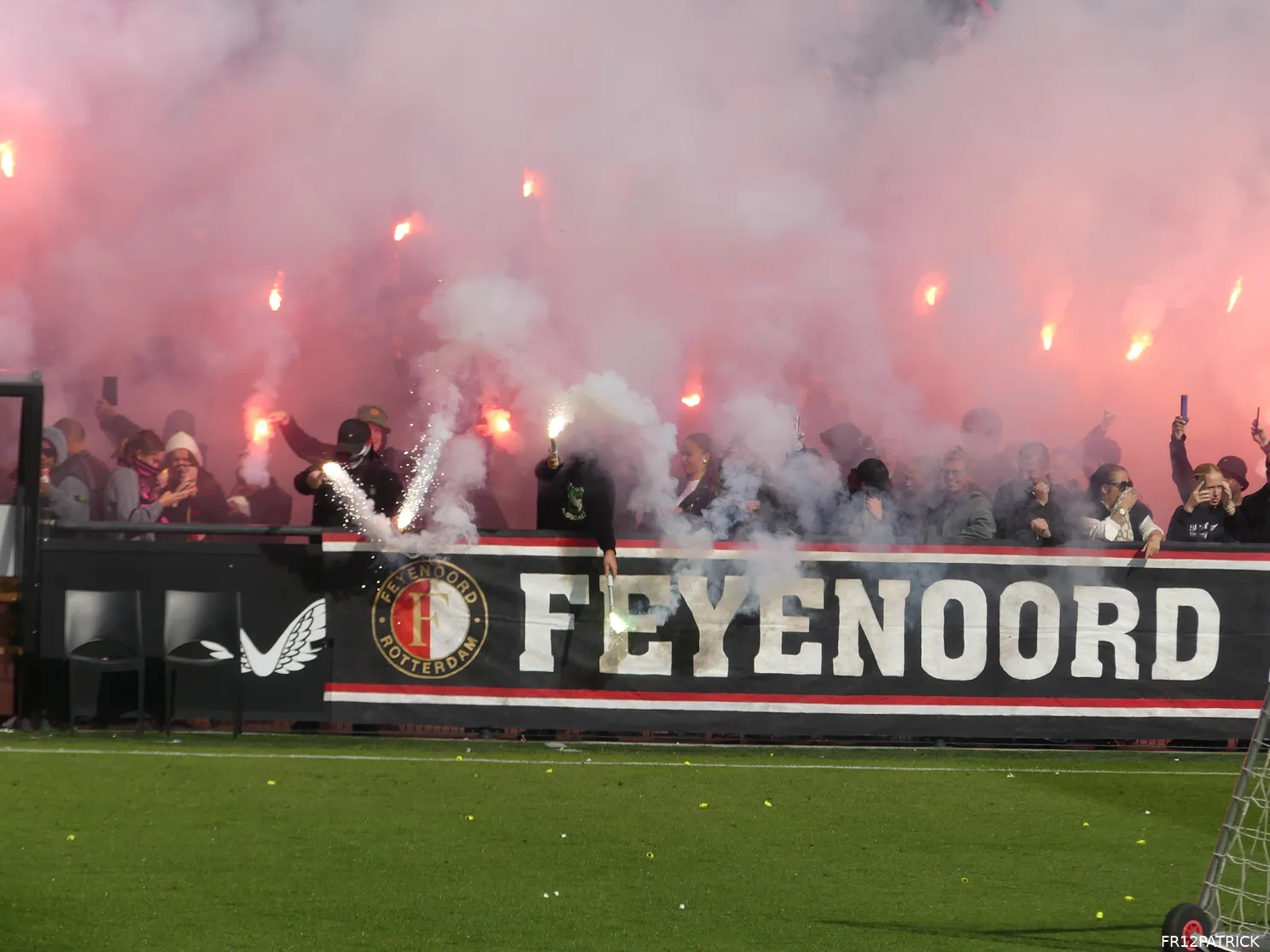 Fotoverslag laatste training voor Ajax-uit online