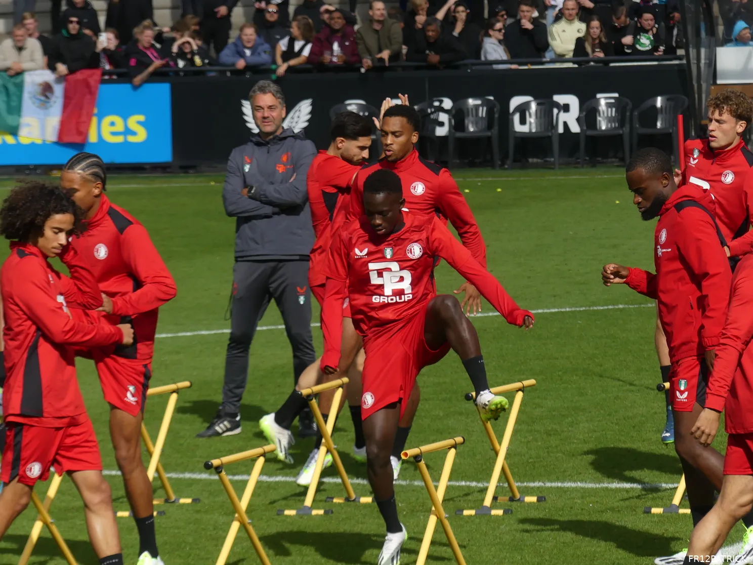 Fotoverslag laatste training voor Ajax-uit online
