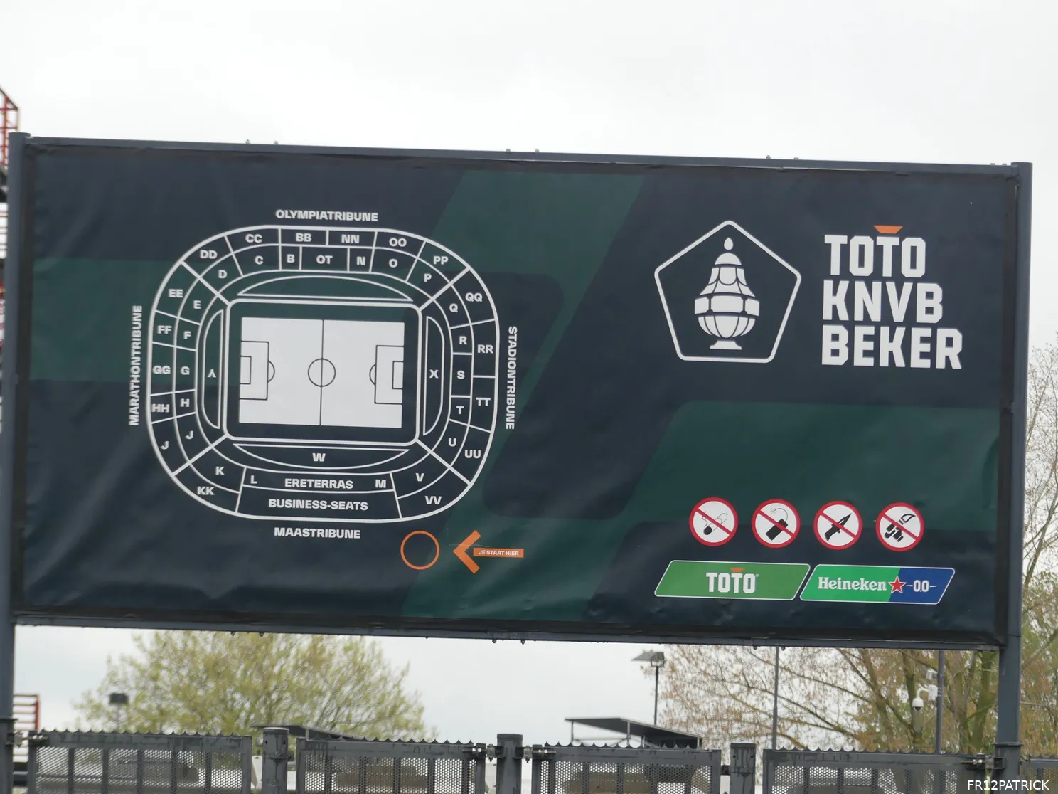 De Kuip maakt zich klaar voor de bekerfinale (foto's)
