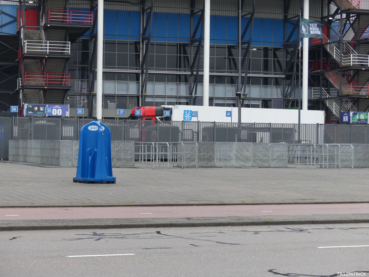 De Kuip maakt zich klaar voor de bekerfinale (foto's)