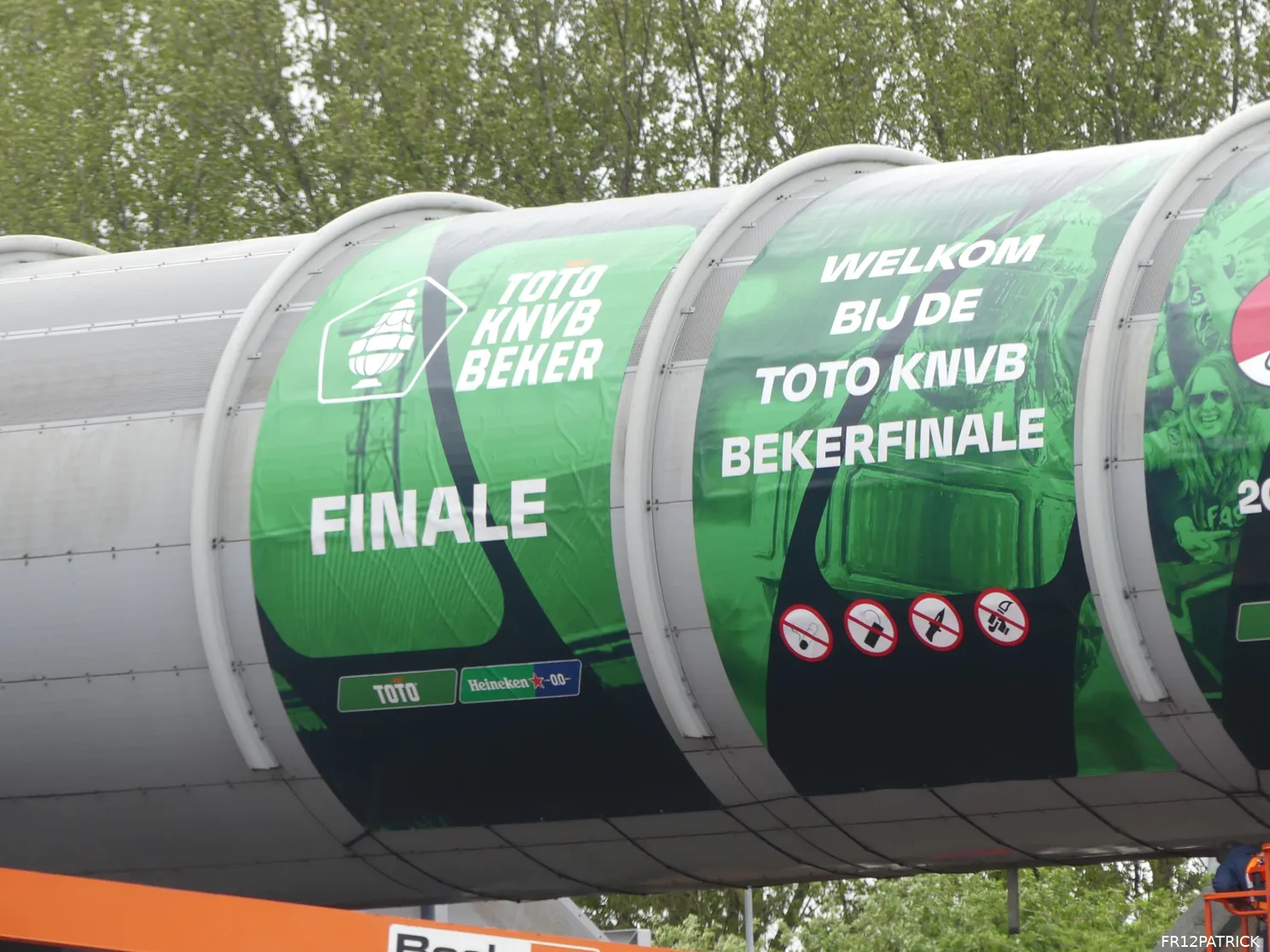 De Kuip maakt zich klaar voor de bekerfinale (foto's)