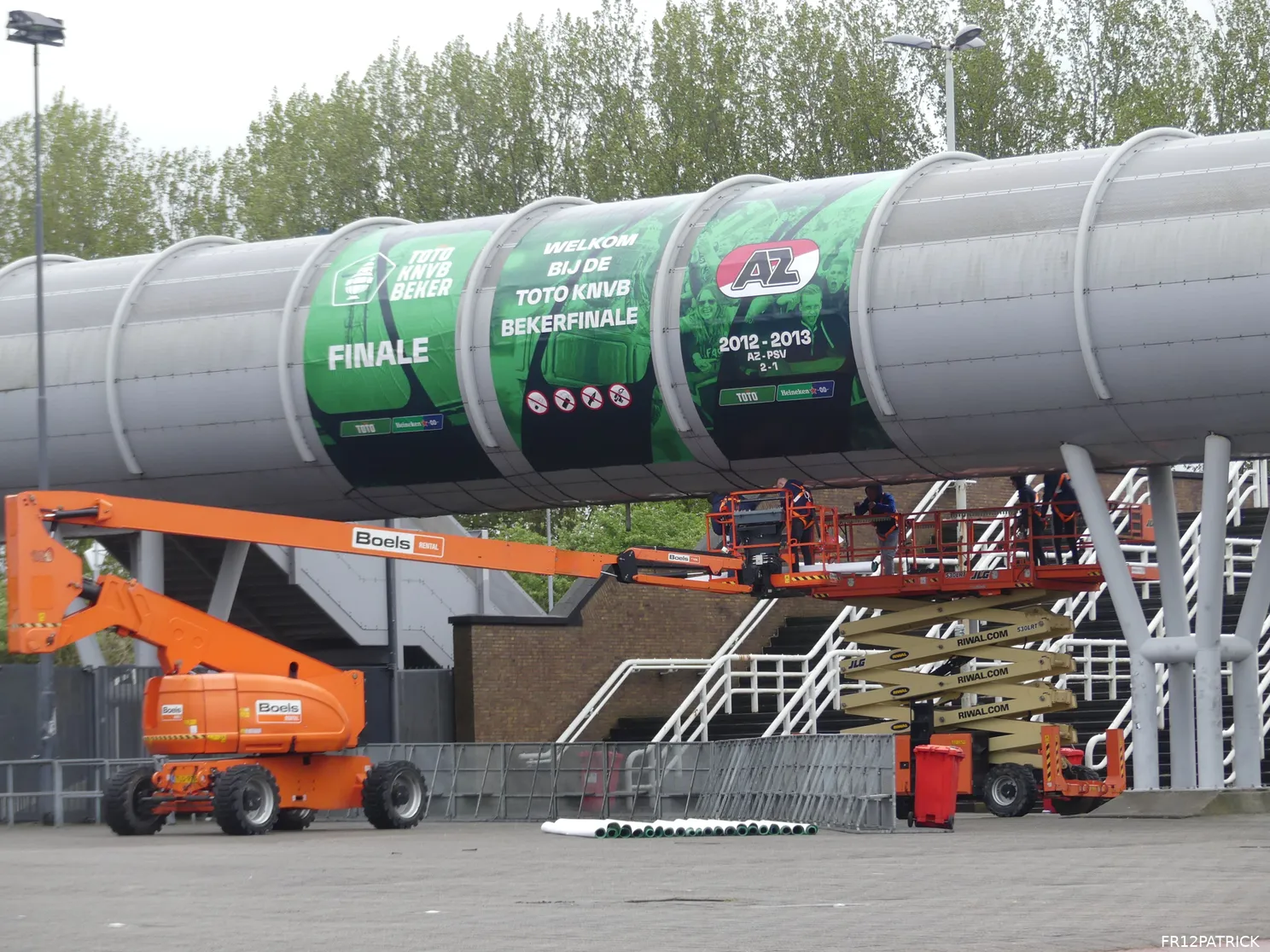 De Kuip maakt zich klaar voor de bekerfinale (foto's)