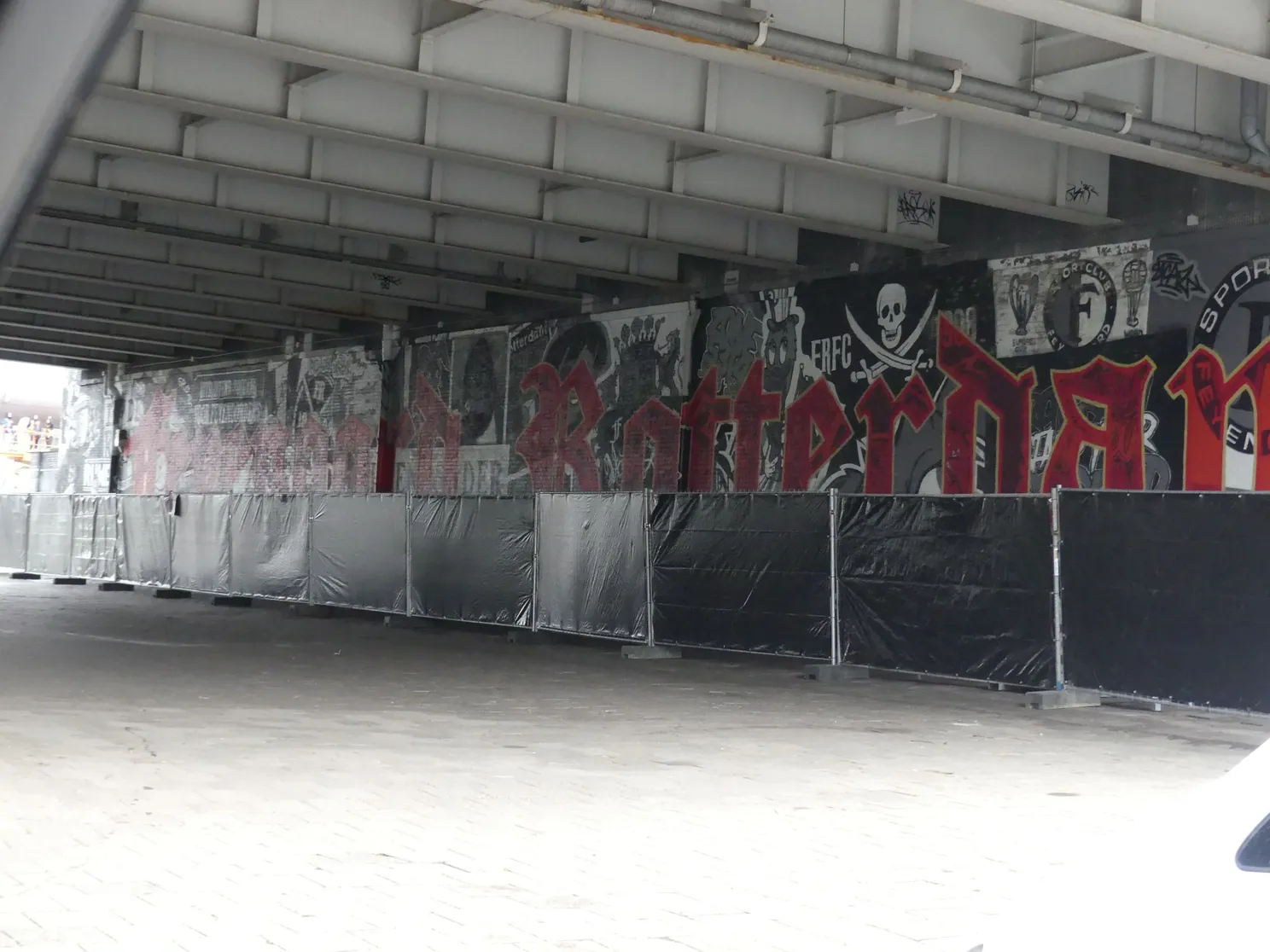 De Kuip maakt zich klaar voor de bekerfinale (foto's)