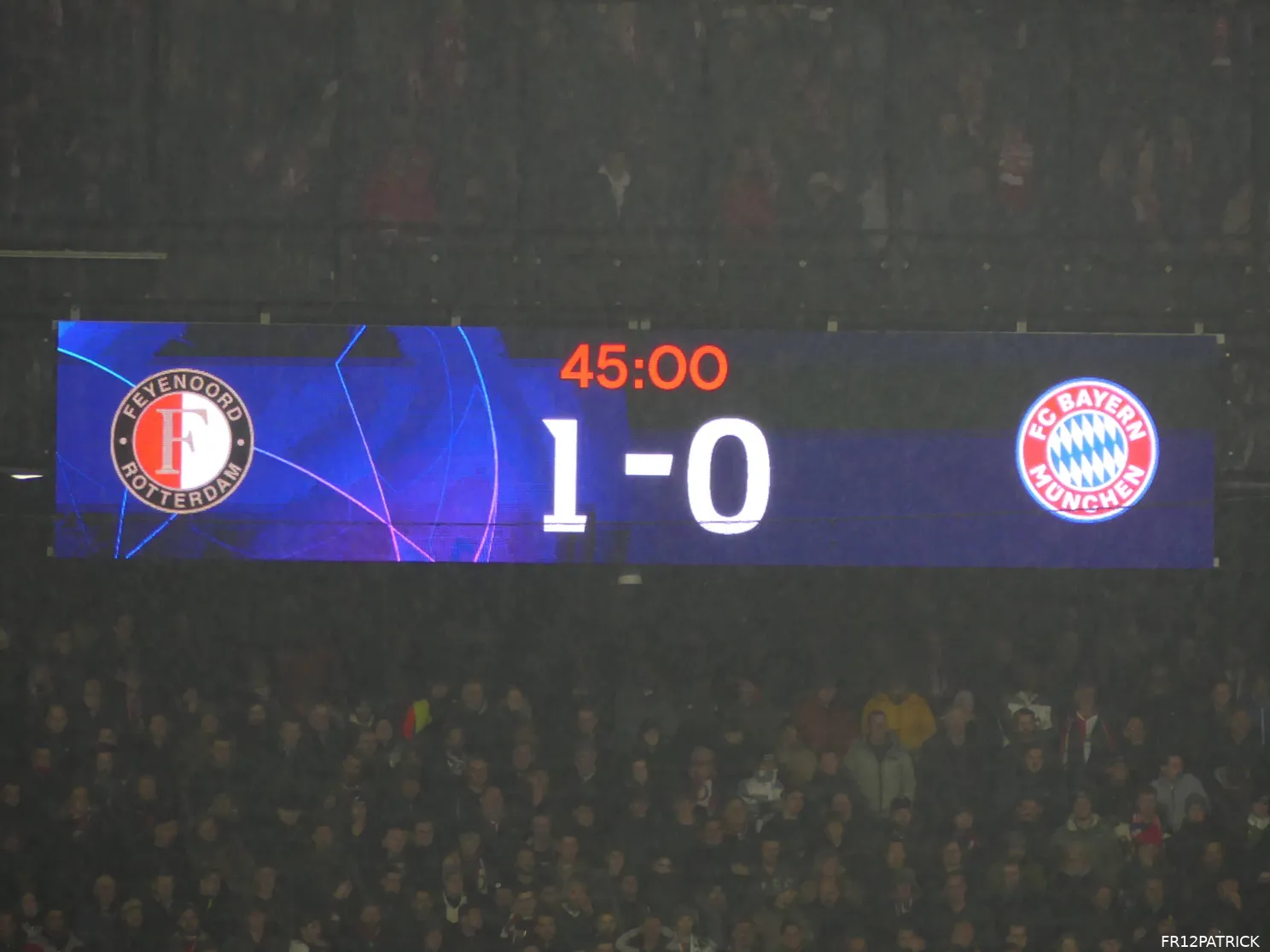 Fotoverslag Feyenoord - Bayern München online