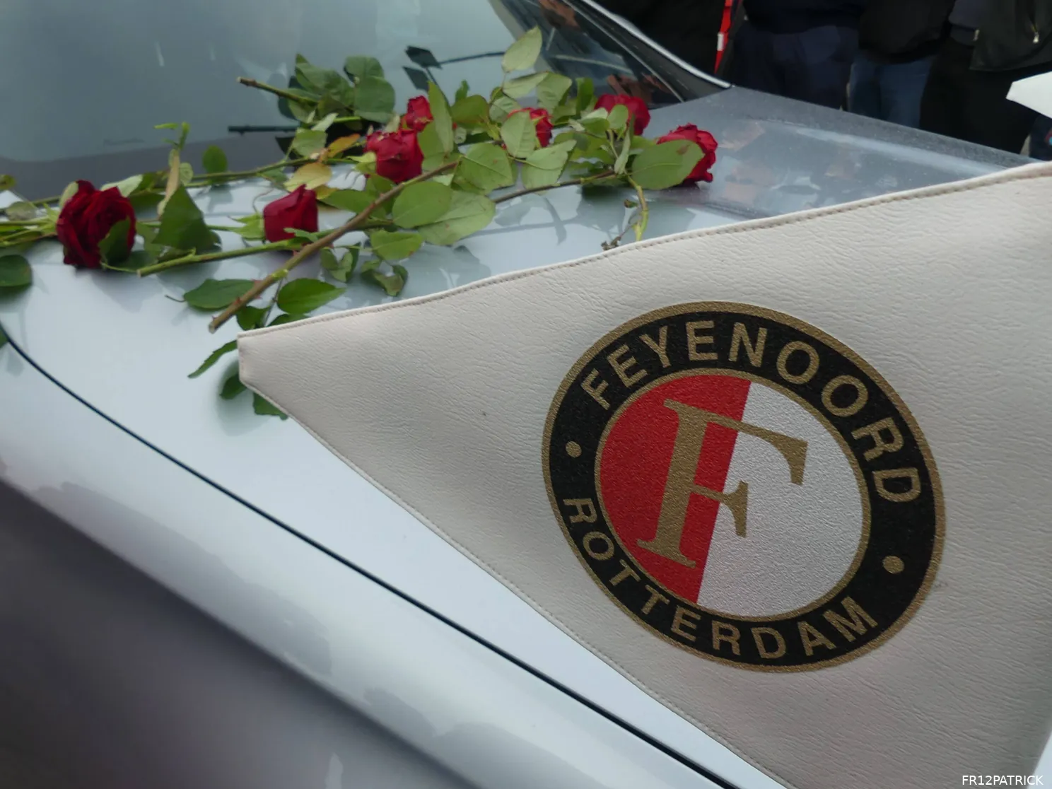 Fotoverslag laatste eerbetoon Leo Beenhakker online