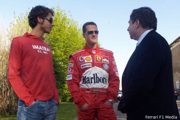 Todt meldt dat Schumacher 'de ontwikkeling van zijn zoontje volgt'