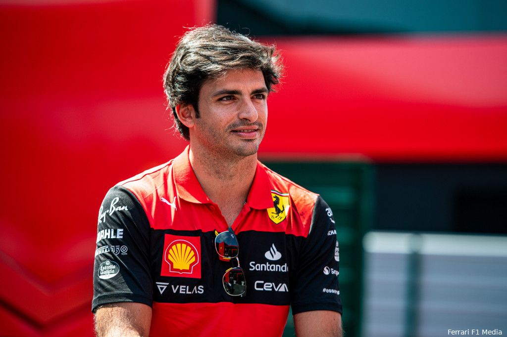 Nog steeds moeilijkheden voor Sainz in F1-75: 'Ik rijd niet op een natuurlijke manier'