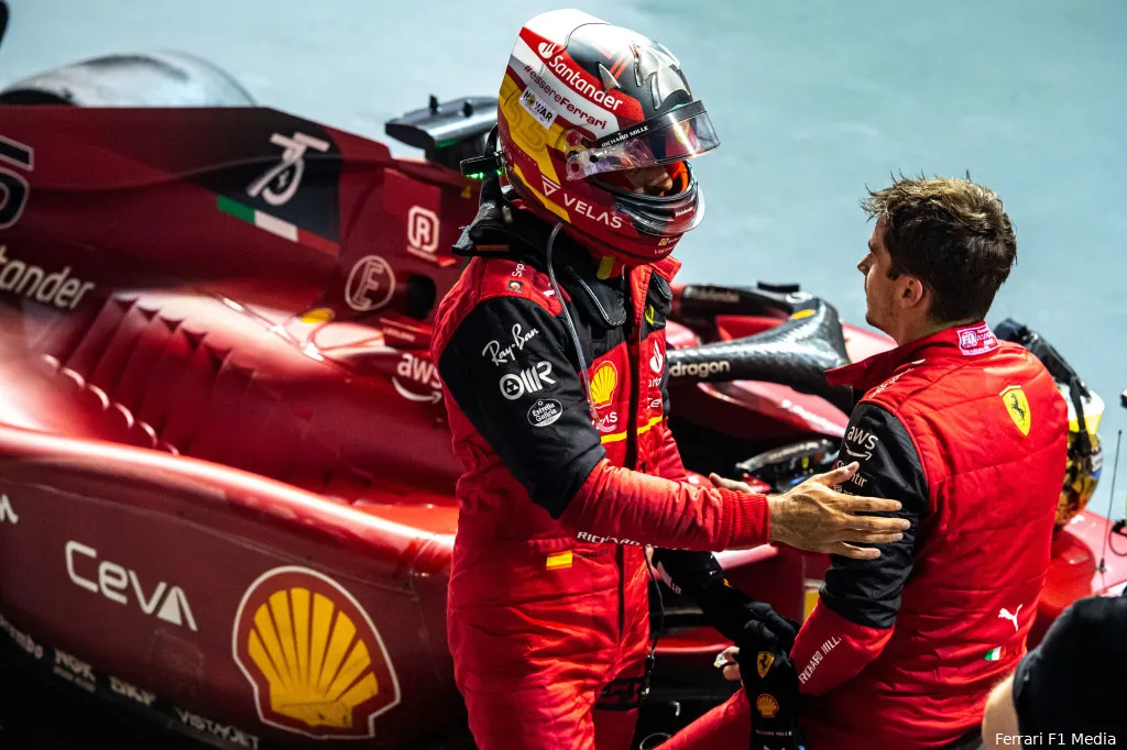 Sainz kon geen druk zetten, maar heeft verklaring: 'Dat kost je hier vertrouwen'