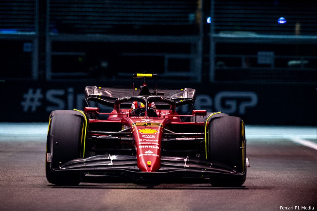 Sainz kritisch op zichzelf: 'Ik ben blij voor Ferrari, maar niet voor mezelf'