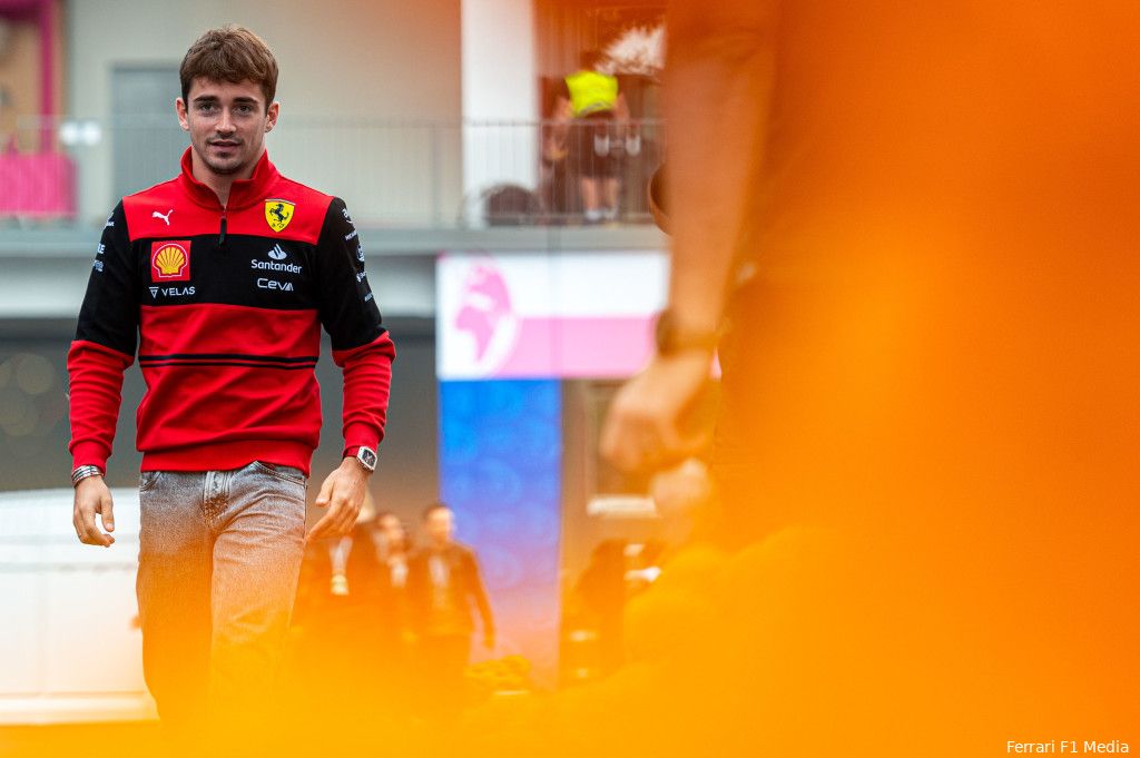 Leclerc niet bang voor gridstraf na crash: 'Genoeg onderdelen na straffen in verleden'