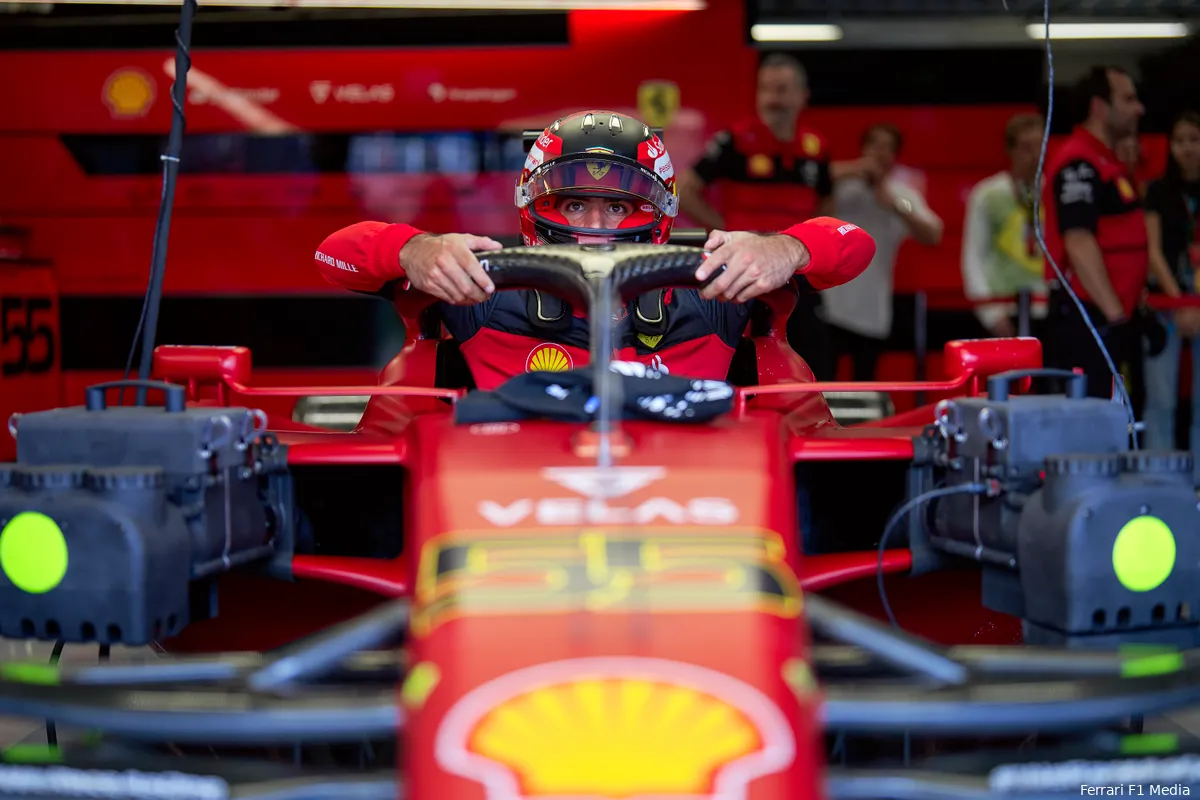 Sainz hoopt op overwinning: 'Maar als Mercedes domineert, wordt het moeilijk'